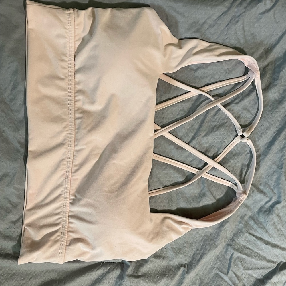 💕BuffBunny Revolution Beige Sports Bra